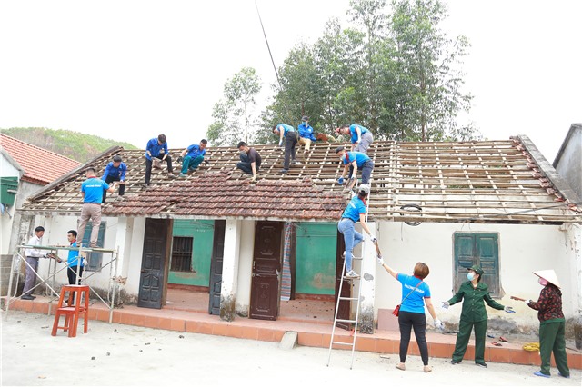 Khởi công sửa chữa nhà cho hội viên Cựu TNXP xã Thống Nhất