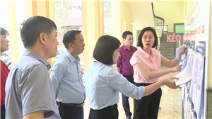 Phó Bí thư TT Thành ủy Vũ Thị Mai Anh kiểm tra công tác chuẩn bị bầu cử
